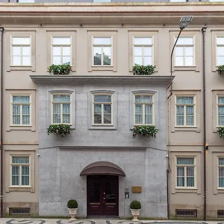 Cc Downtown Palace - E * Порту